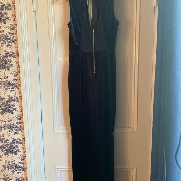 Dress - Picture 3 of 5